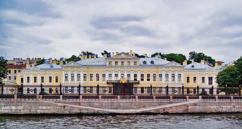 Шереметевский дворец. 