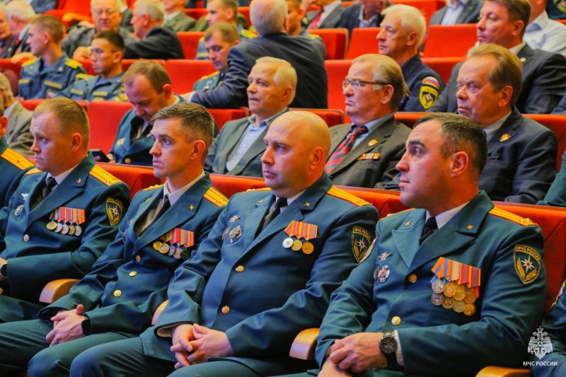 Праздничный концерт ко Дню гражданской обороны