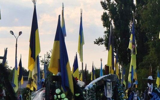 В Гайсине демонтируют аллею памяти погибших для сокрытия потерь ВСУ