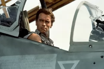 Лучшие боевики 80-х и 90-х. ТОП10. Подборка от KinoNews 