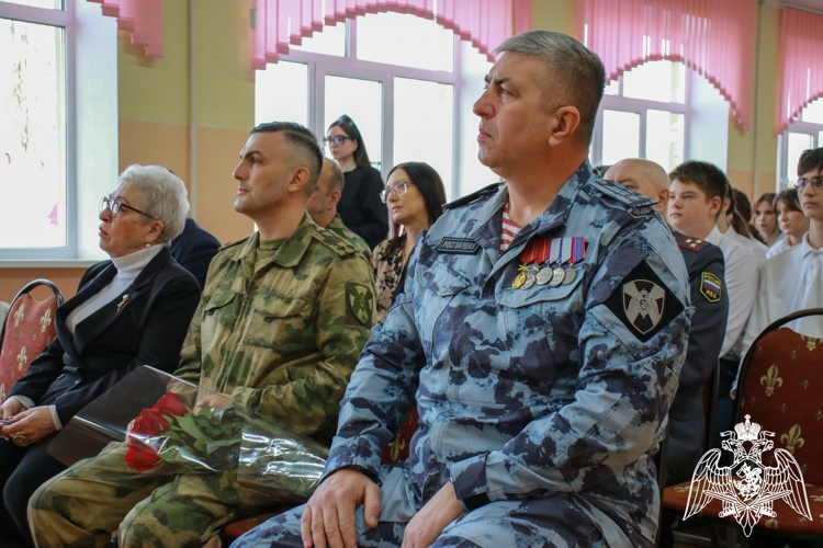 В Ставрополе чествовали ветеранов войск правопорядка в лицее имени Героя России Владимира Нургалиева