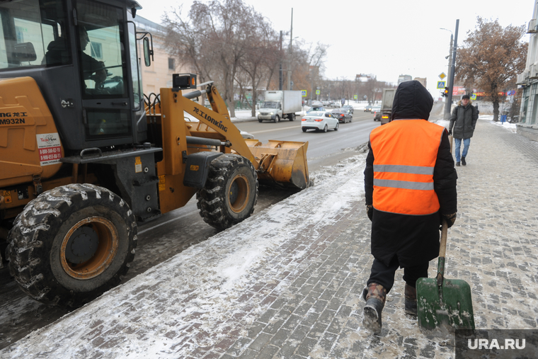 Уборка снега. Челябинск, уборка снега, жкх, коммунальные службы