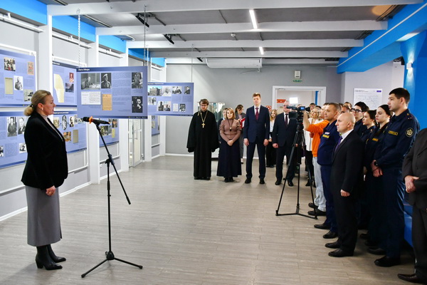 Руководство и сотрудники УФСИН России по Амурской области приняли участие в торжественном открытии мультимедийной выставки 