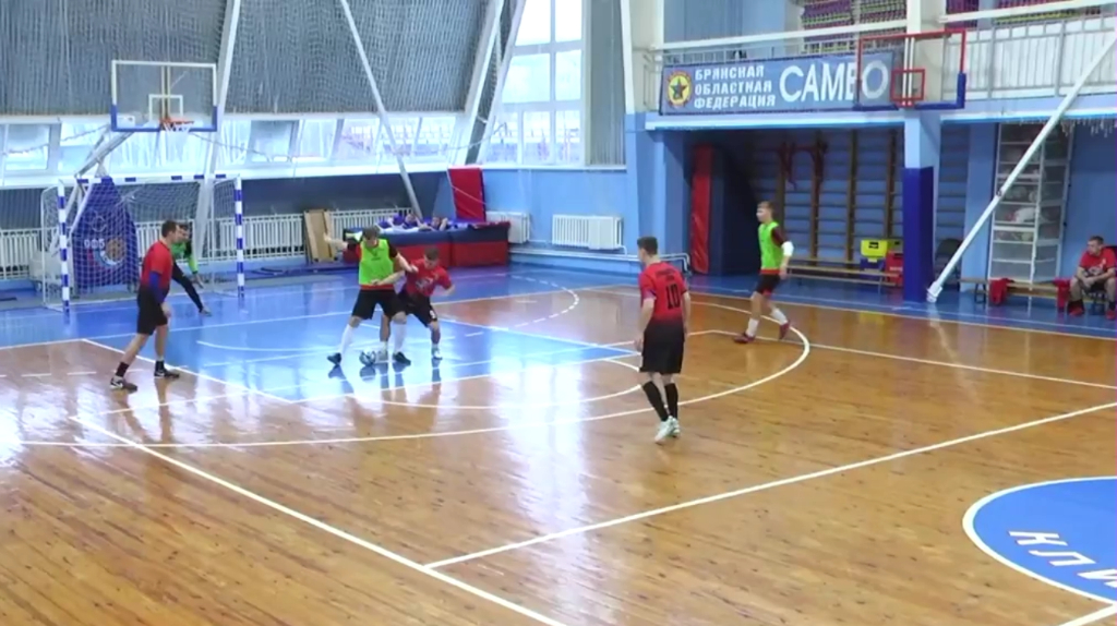 В Клинцах сыграли турнир памяти солиста ансамбля имени Александрова