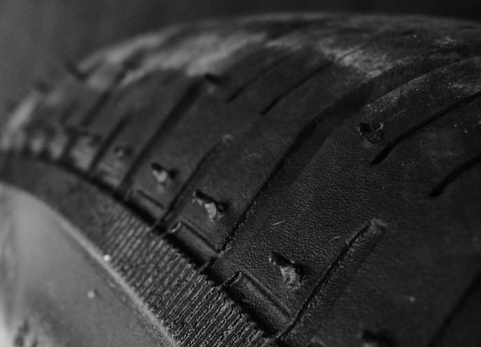 Эксперты предупреждают: как определить качество шин и обезопасить себя на дороге