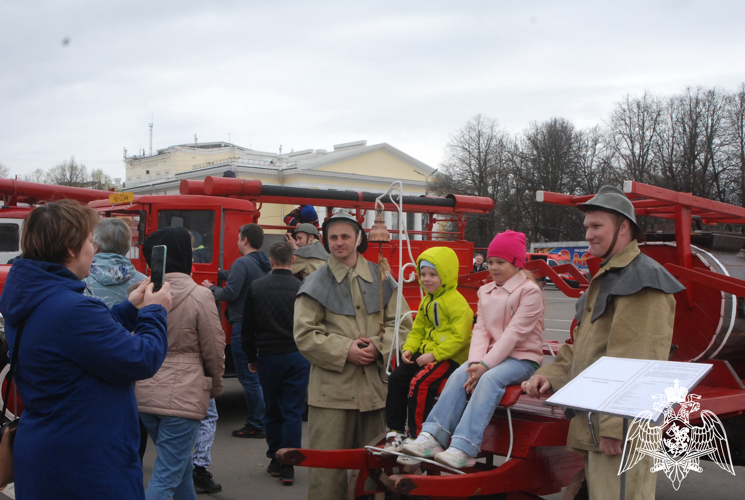 В Кировской области росгвардейцы обеспечили охрану общественного порядка во время праздничных мероприятий