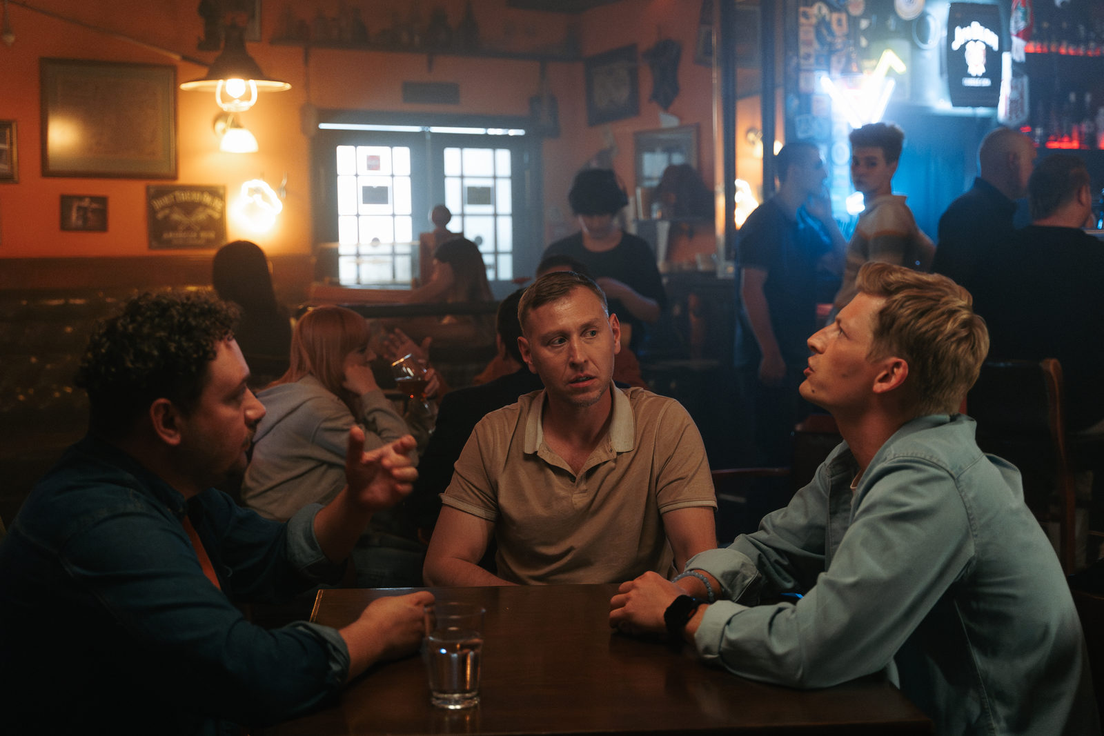 Борис Дергачев, Максим Белбородов и Михаил Тарабукин стали «Дружбанами»