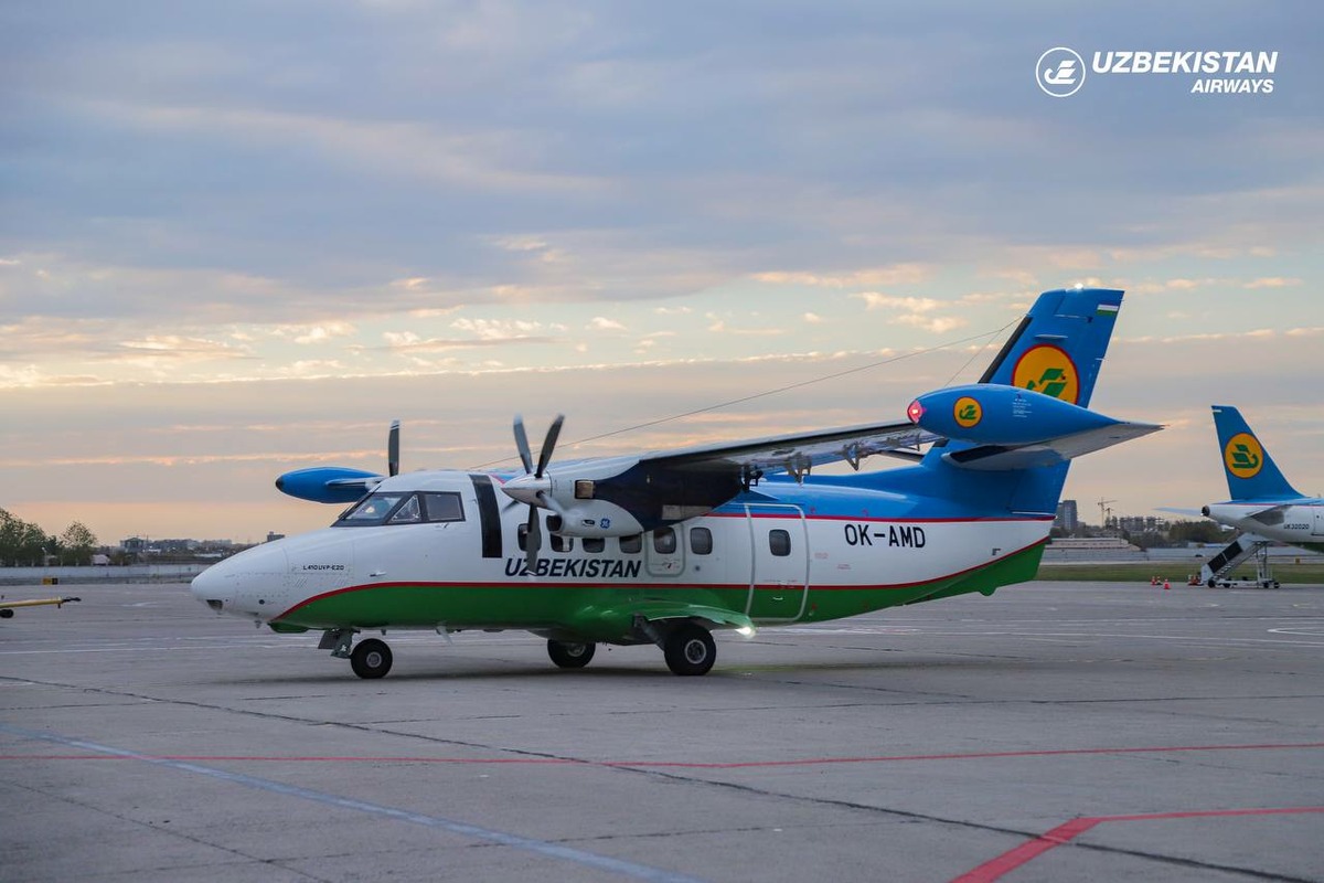 Uzbekistan Airways получил третий легкий самолет L-410