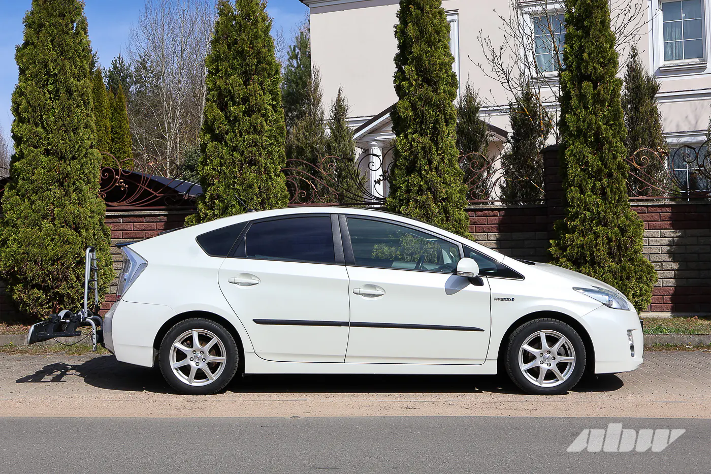 Вайб и экономия: секонд-тест Toyota Prius XW30 с пропановым ГБО