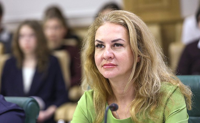 Круглый стол на тему «Особый порядок привлечения к административной ответственности судей и иных должностных лиц, выполняющих определенные государственные функции»