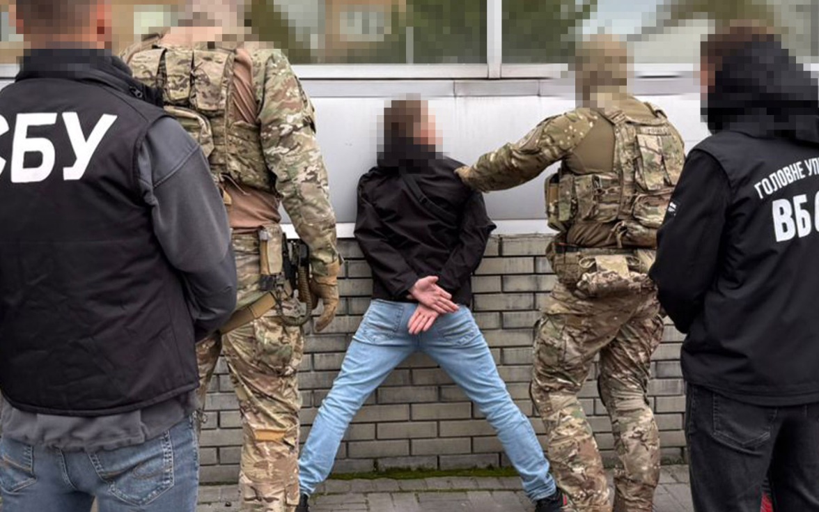 Сотрудник СБУ задержан на Украине при получении взятки в размере $34 тысяч