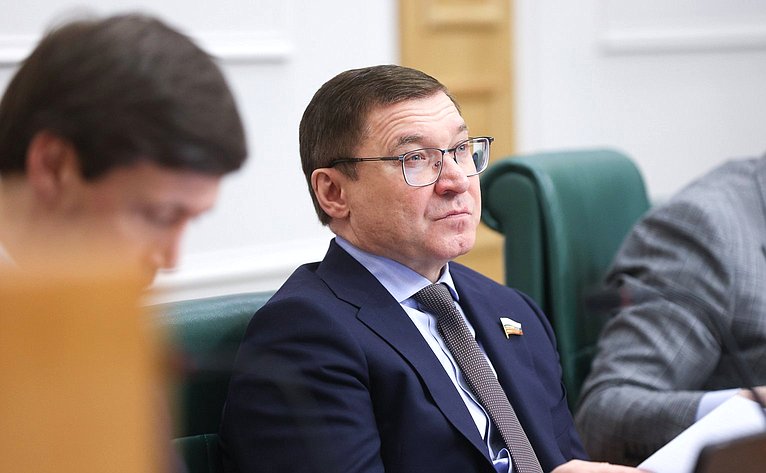 Владимир Якушев