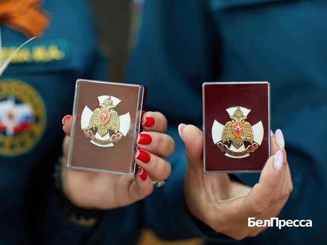 В День пожарной охраны губернатор наградил сотрудников белгородского МЧС - Изображение 1