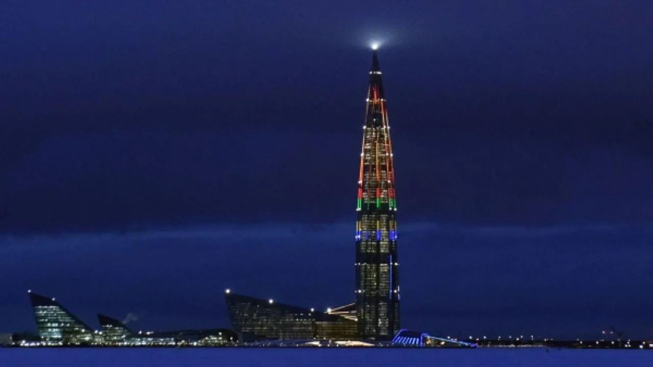 драка у лахта центра видео