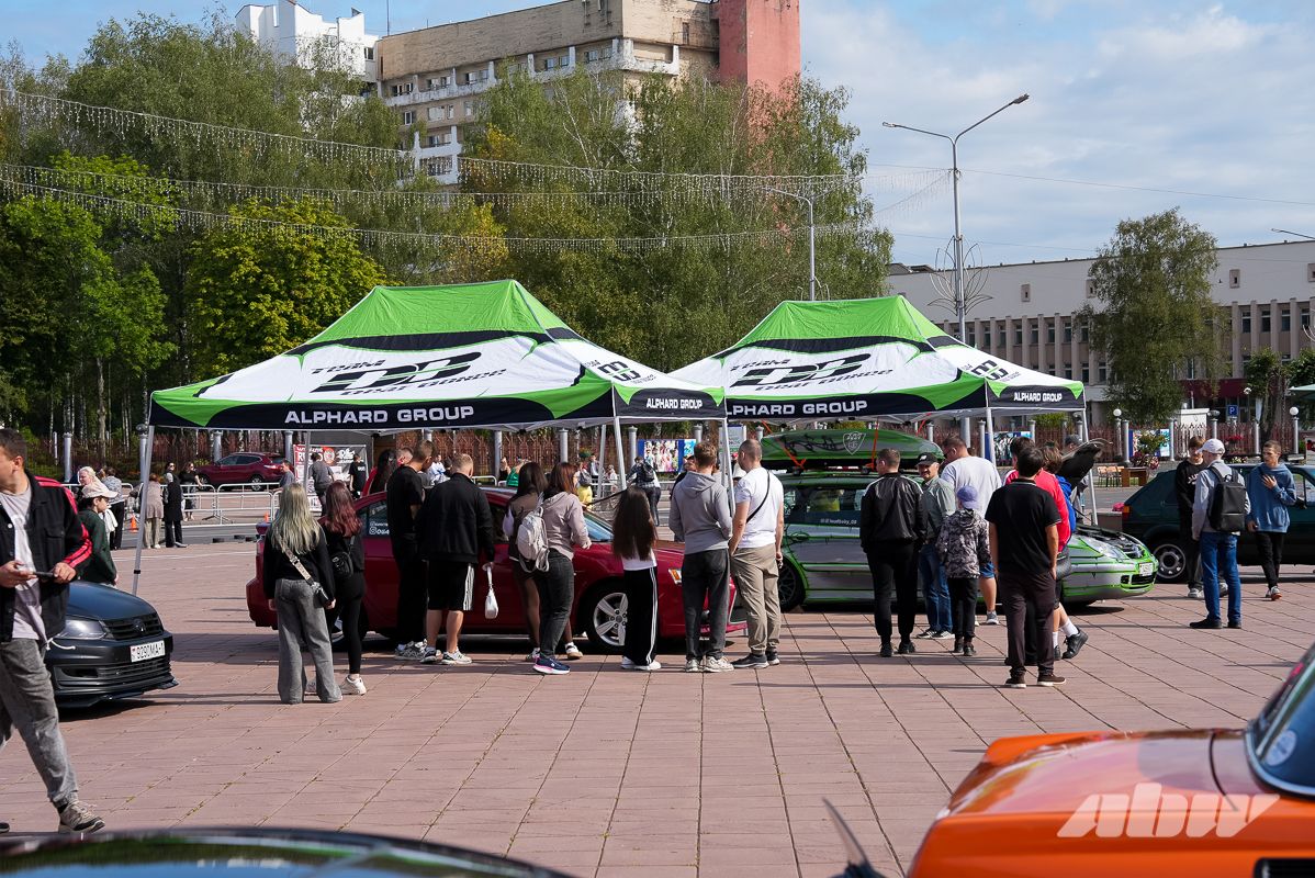 Монстр-трак Audi 100, Mosvagen и «Волга»-кабриолет: чем запомнился «Авто Тюнинг Батл» в Новополоцке