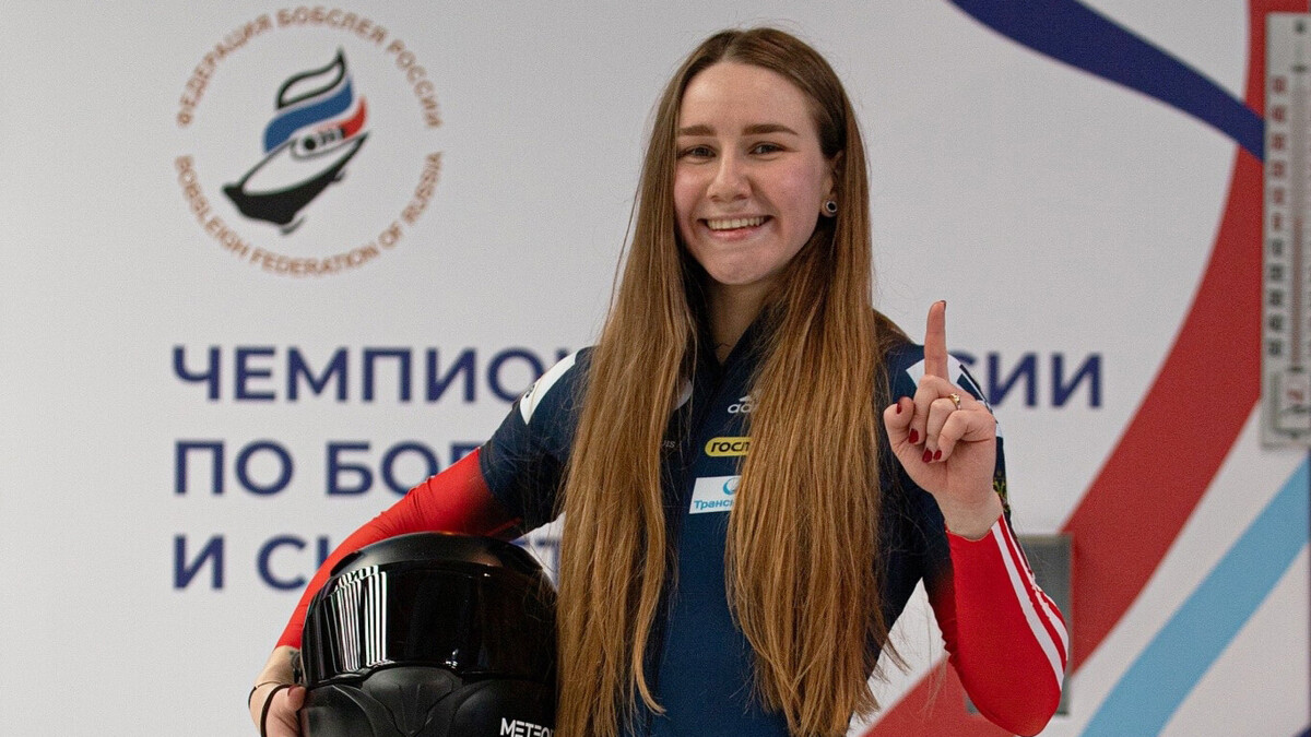 Макарова завоевала золото чемпионата России в монобобе