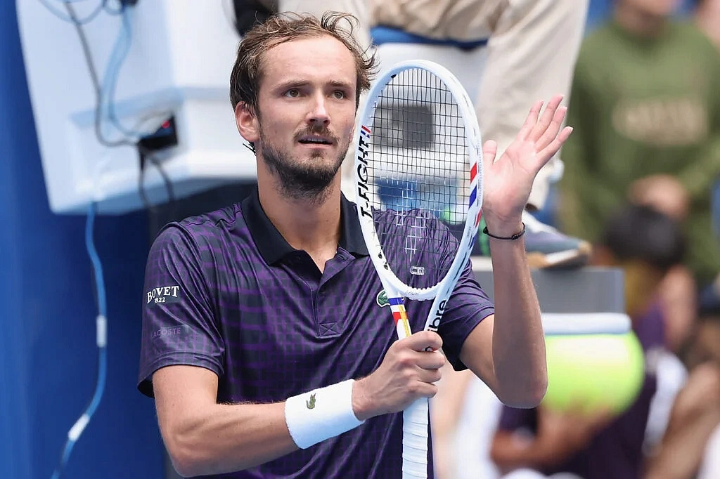 Даниил Медведев сыграет в 1/8 финала на турнире в Пекине