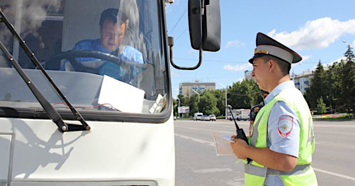 место водителя автобуса. водитель автобуса нижний новгород. нижегородский водитель. нижегородский водитель. нижегородский водитель.