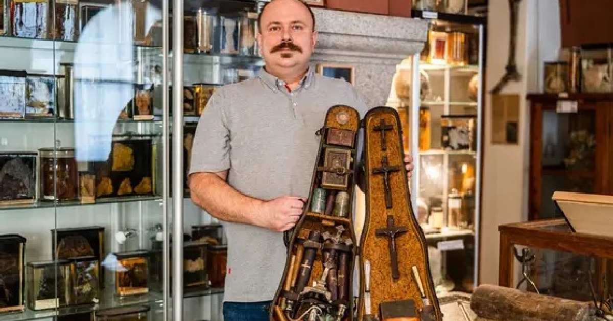 В футляре для скрипки обнаружен комплект снаряжения для охоты на вампиров