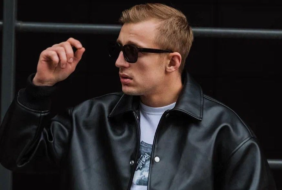 Саша стоун блоггер. Саша стоун. Стоун блоггер. Стоун блоггер. Стоун блоггер.