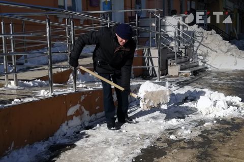 Очередной чиновник в Приморье получил штраф за неубранный снег