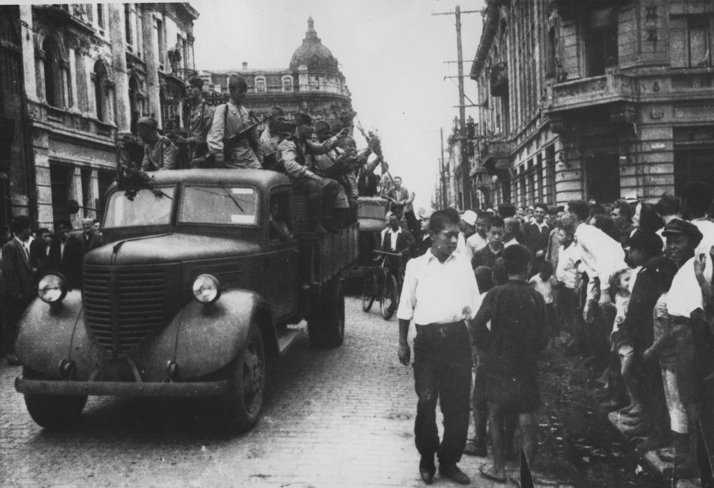 Советские войска в Харбине. Август, 1945 год