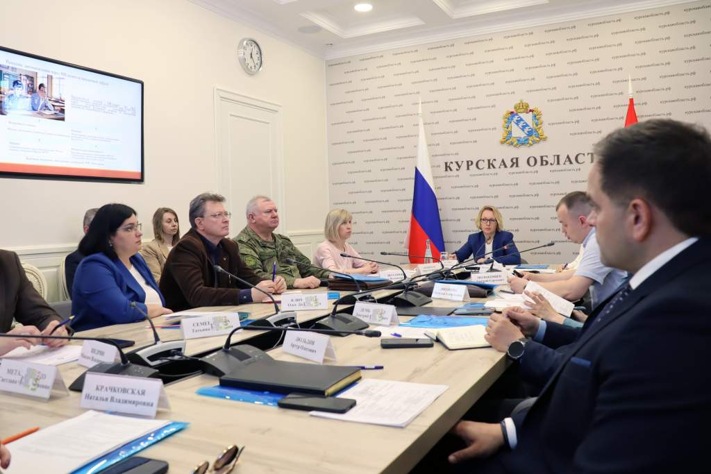В Курской области снижают бюррократическую нагрузку на учителей
