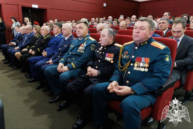 В Карачаево-Черкесии росгвардейцы приняли участие в торжествах ко Дню защитника Отечества