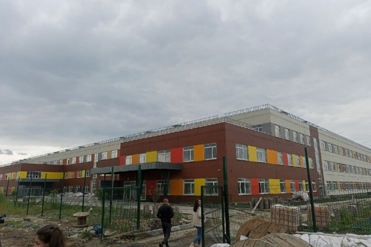 отмена занятий в школах копейска. сегодня в школу в копейске. 15 школа копейск. эвакуация в школе. сегодня в школу в копейске.