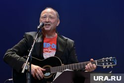Артист продолжает возглавлять Театр эстрады им. Райкина