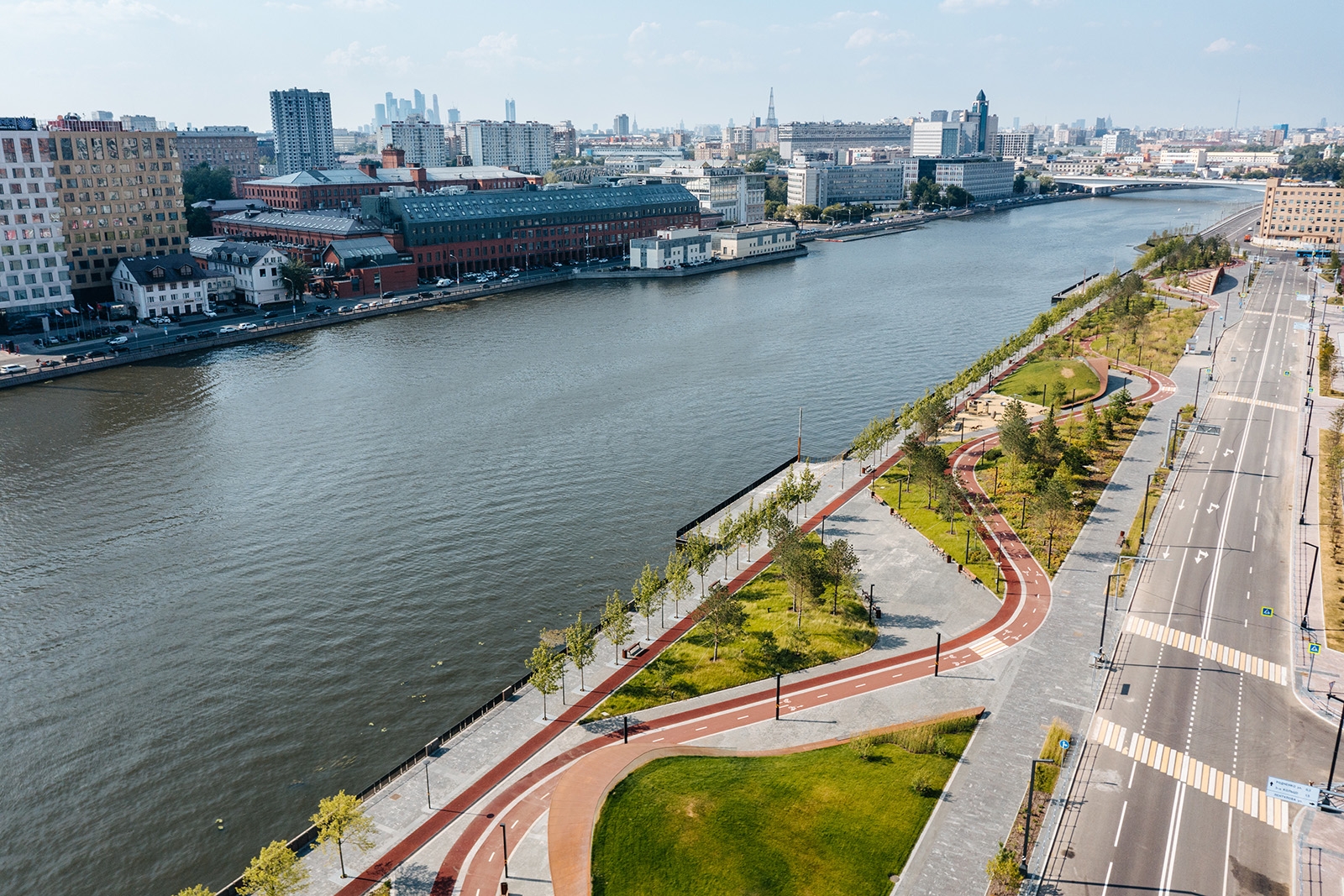 Шагающий мост. Набережная марка Шагала в Москве. ЗИЛ набережная марка Шагала. Набережная марка Шагала (Даниловский, ЮАО). Набережная марка Шагала проект ЗИЛАРТ.