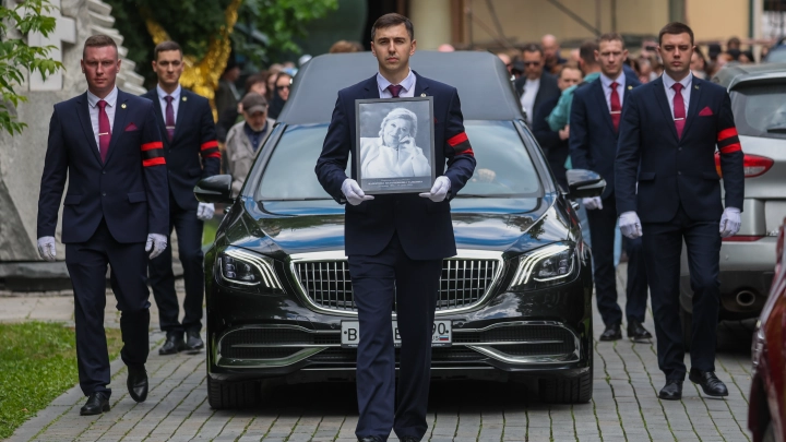 Валентину Талызину похоронили на Ваганьковском кладбище возле Игоря Талькова