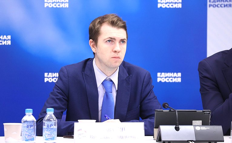 Заседание Комиссии Совета Федерации по развитию креативных (творческих) индустрий и народных художественных промыслов в РФ