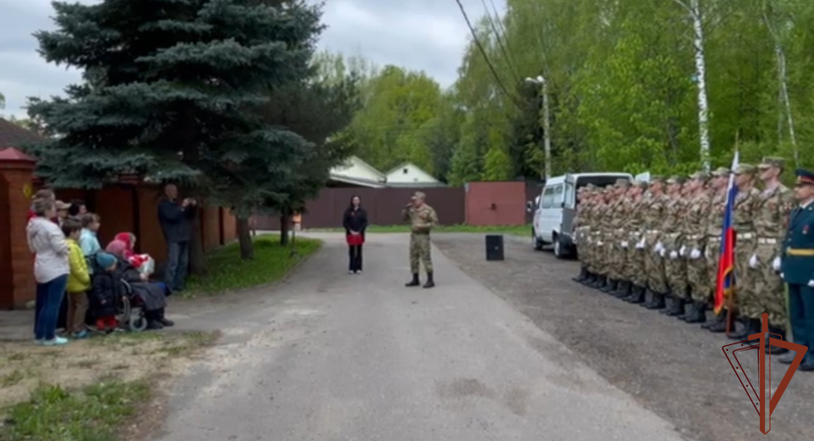 Главный военный клинический госпиталь войск национальной гвардии Российской Федерации присоединился к акции «Парад у дома Ветерана» 
