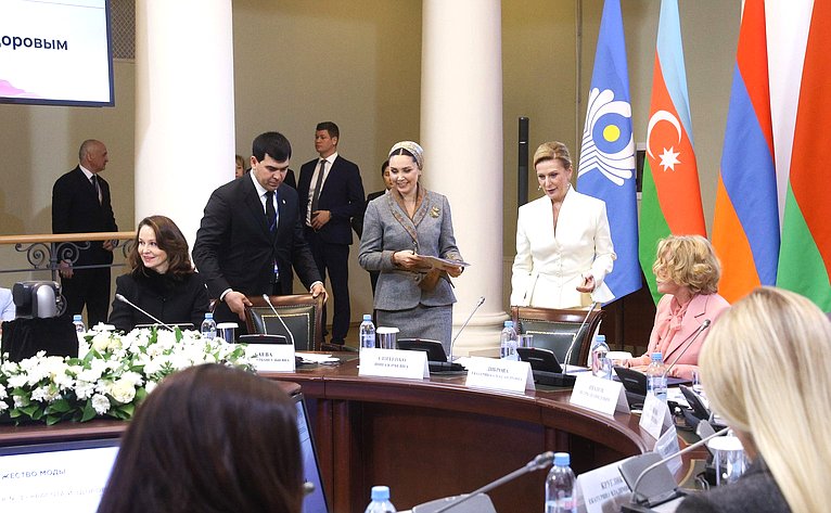 «Модно быть здоровым». IV Международный форум «Содружество моды»