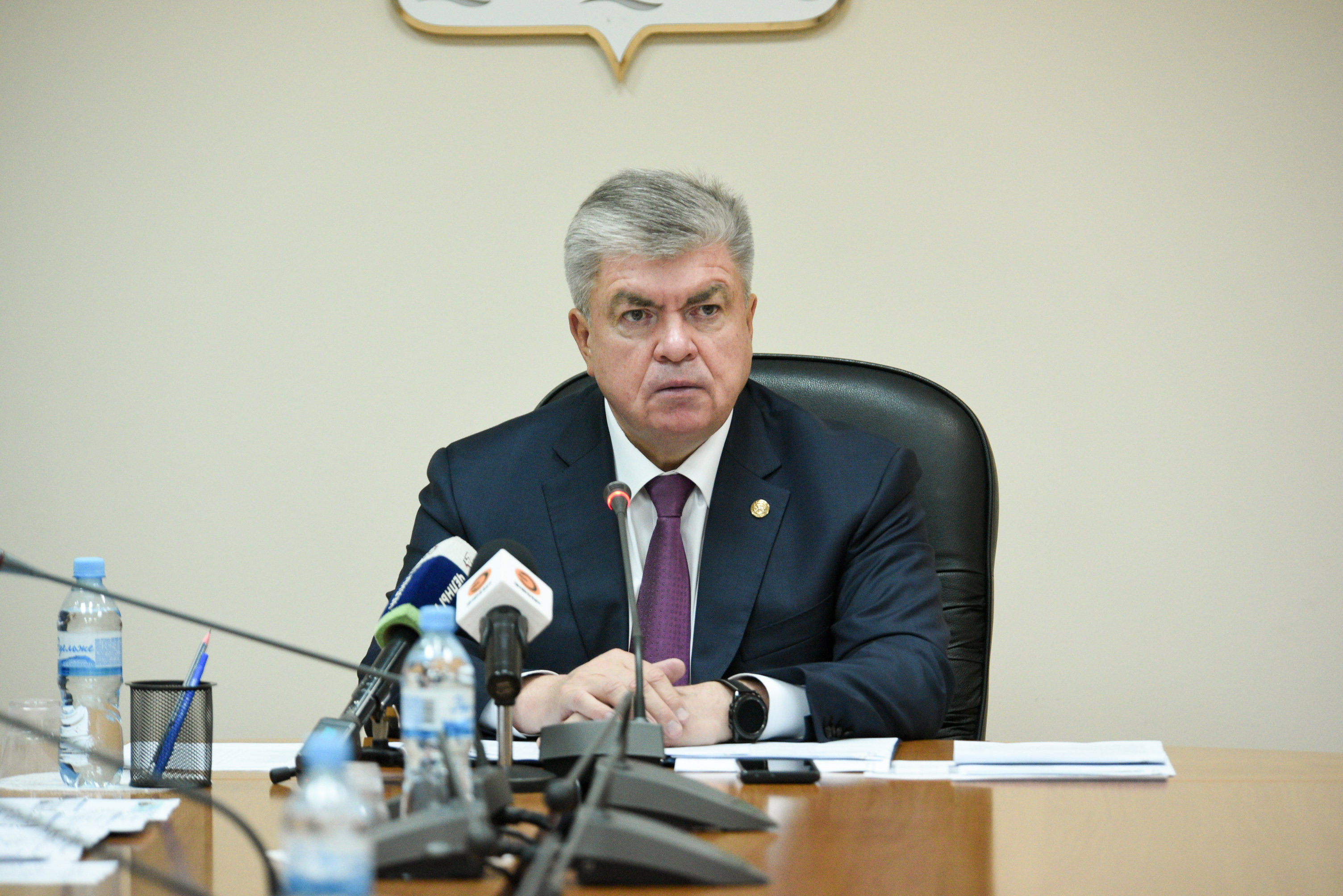 Наиль гамбарович магдеев в молодость. Наиль магдеев мэр набережных. Магдеев наиль гамбарович. Мэр набережных. Магдиев мэр челнов.