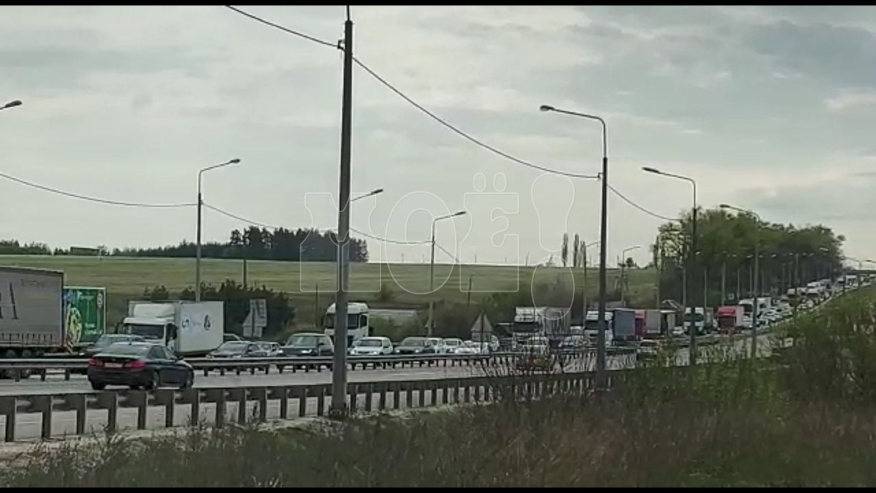 Дорога м4 дон на карте пробки. 634 км автодороги м-4 «дон» в бобровском районе. Трасса м4. Нефтебаза воронеж на карте. Пробки на м4 сейчас в воронежской.