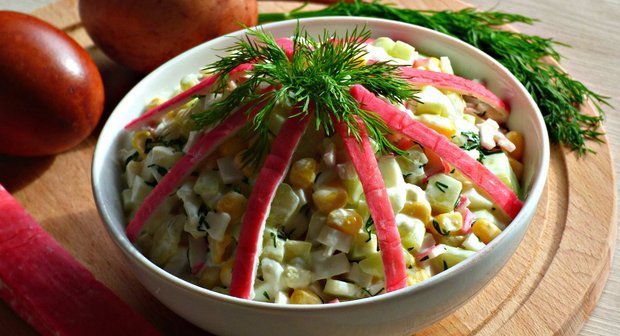 Салат из крабовых палочек с огурцом: пошаговый рецепт с фото, как приготовить вкусный салат с...