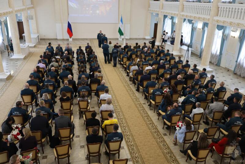 В Уфе состоялось торжественное мероприятие, посвященное Дню пожарной охраны