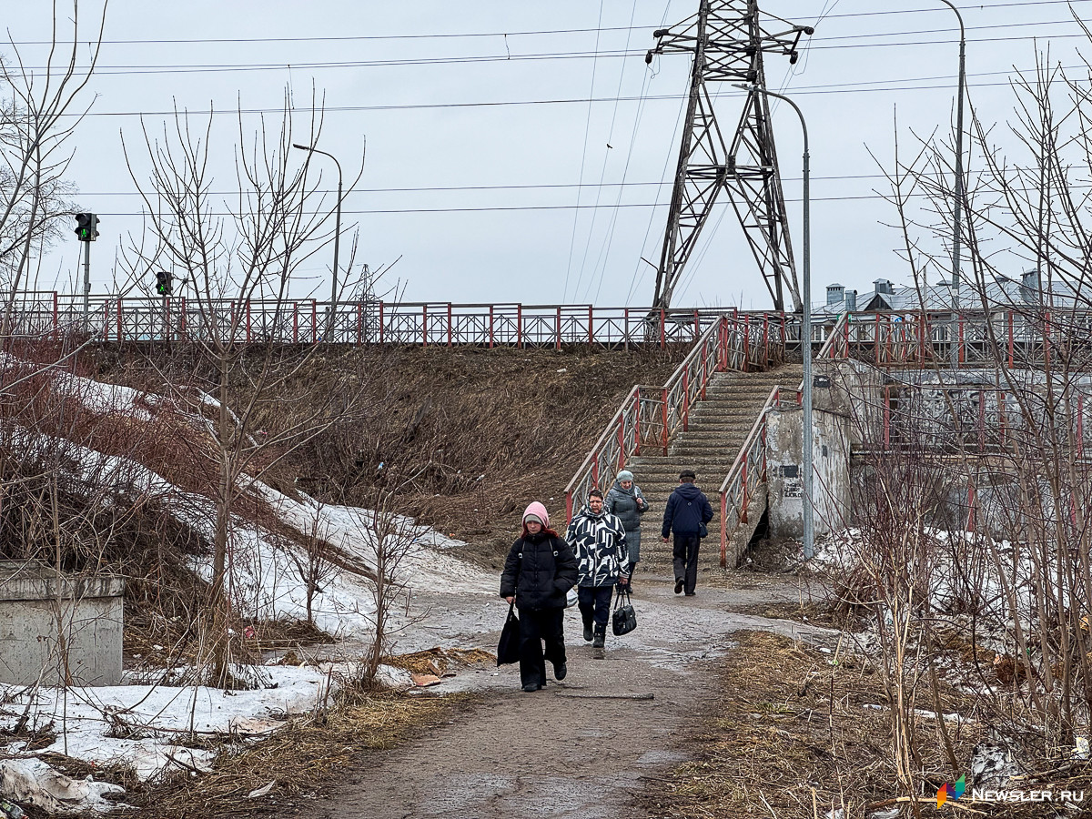 Пешеходный переход через железнодорожные пути, по которому пассажиры будут попадать с одной стороны Транссиба на другую.