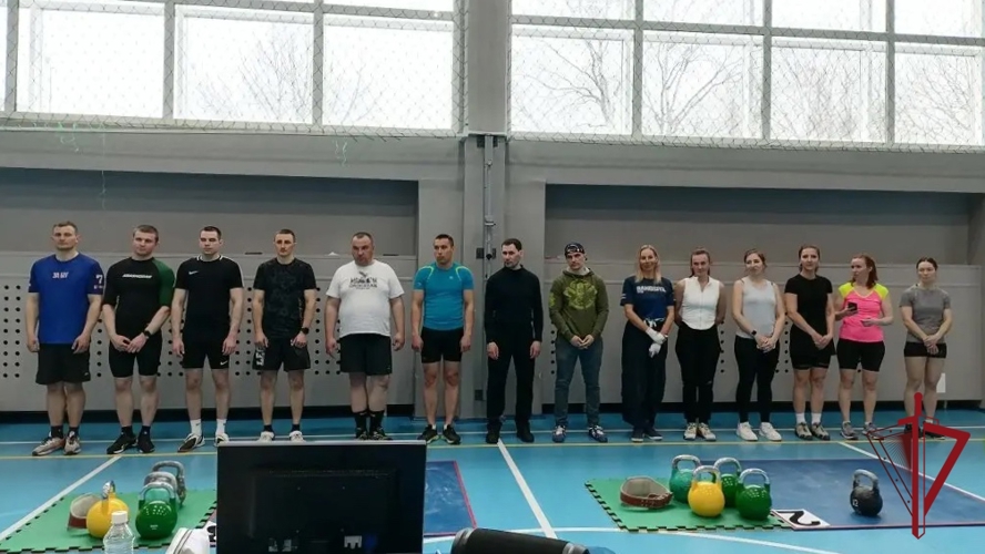 Офицер Росгвардии стал призером чемпионата по гиревому спорту на Камчатке