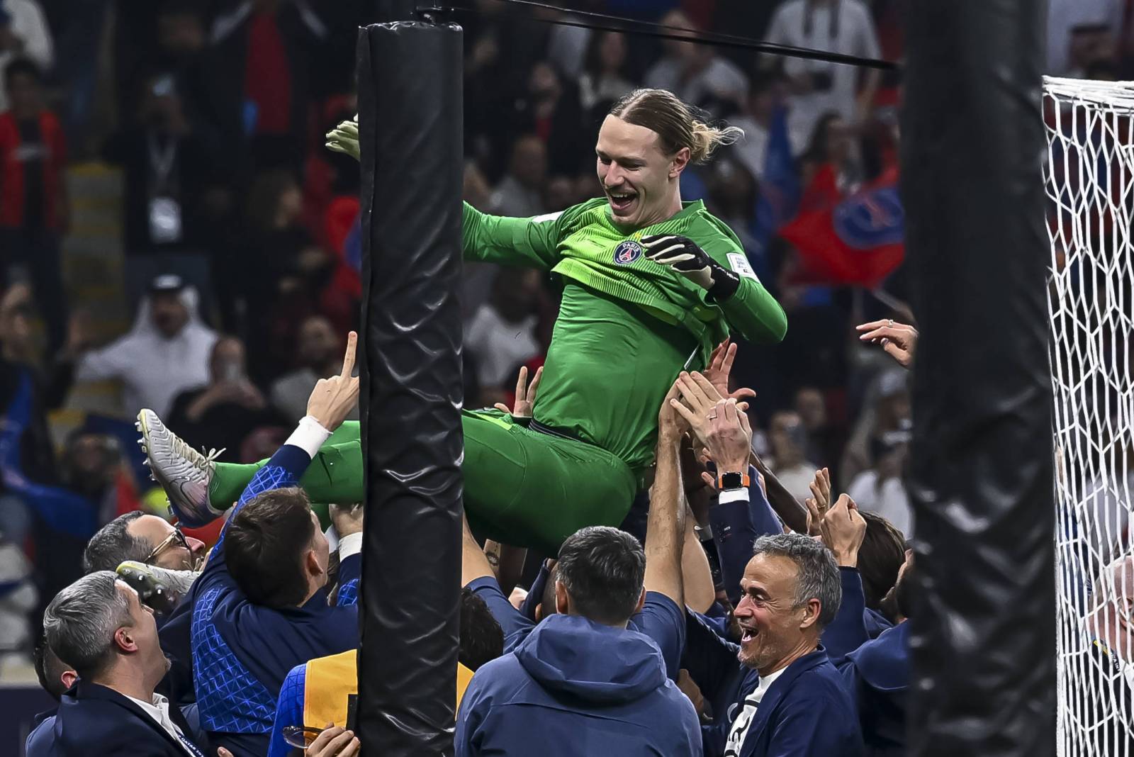 Болельщики «ПСЖ» восхищены игрой Сафонова после выхода в финал Лиги чемпионов