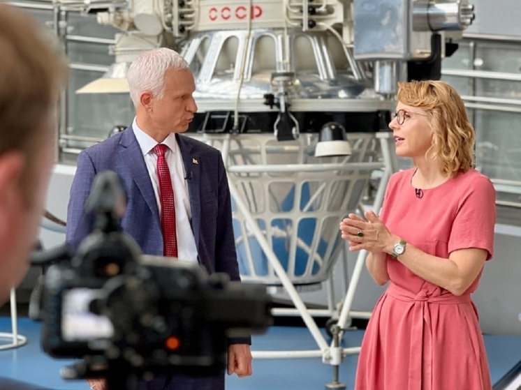 Фекла Толстая снимает в Калуге фильм о музее космонавтики