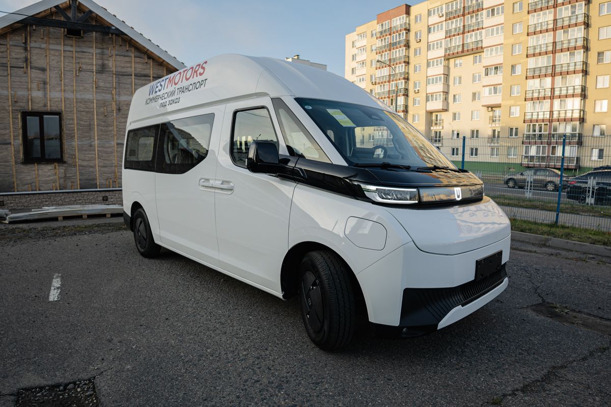 На дорогах заметили новые фургоны из Европы и Китая – как они приезжают в Беларусь