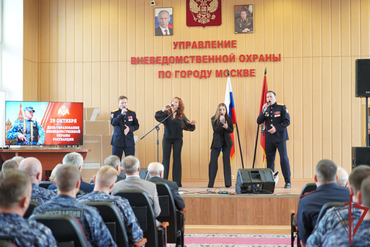 Начальник Главного управления вневедомственной охраны Росгвардии поздравил сотрудников столичной вневедомственной охраны с их профессиональным праздником