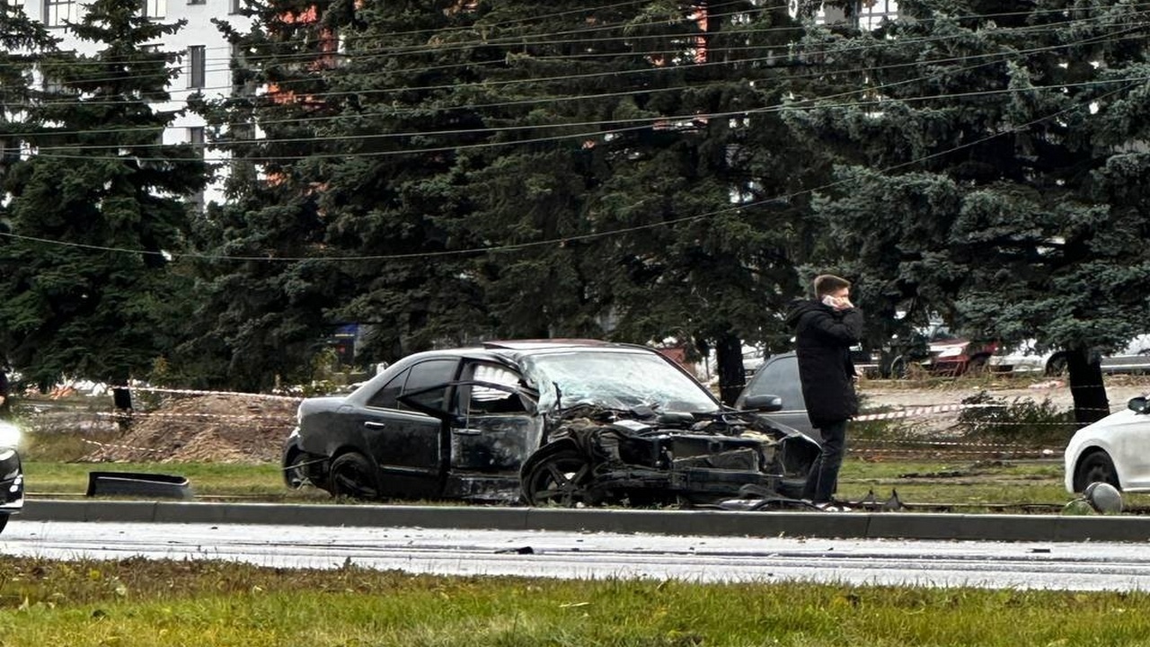 простой троллейбуса из за дтп курск 28. что творится в курске. что творится в курске. авария на улице особенной. автокада 46 аварии курск.