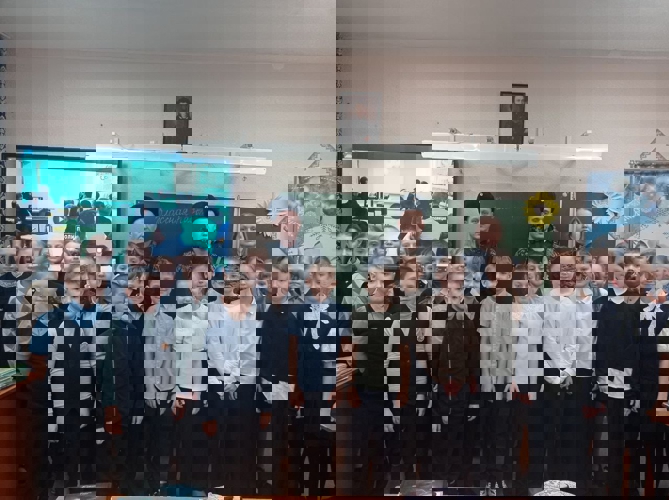 В Пермском крае росгвардейцы провели «Урок Мужества» для школьников 