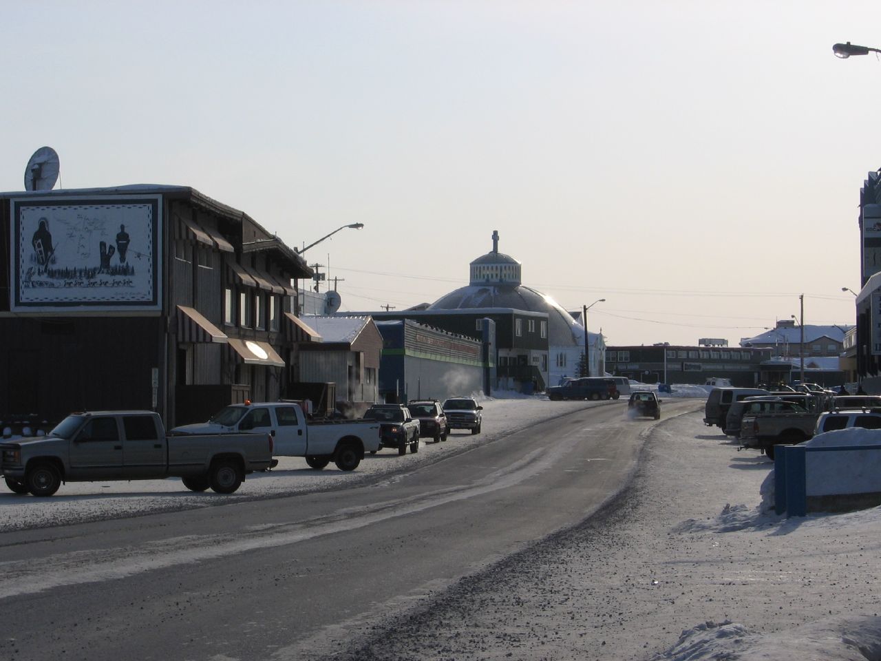 После 5 лет в канадском городе Инувик вновь открылся плавательный бассейн