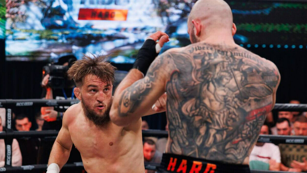 Боец Мясников проиграл Ковалеву в поединке на голых кулаках