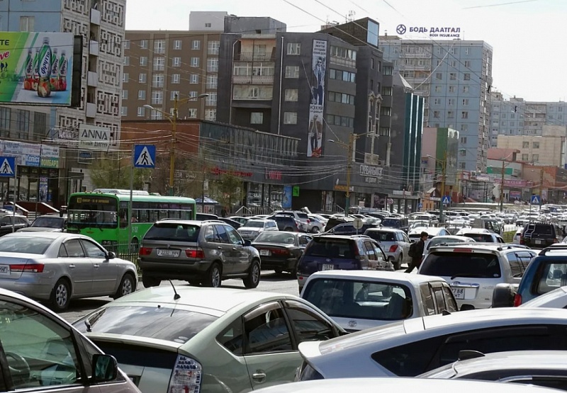 В Улан-Баторе допустят к дорожному движению лишь половину служебного автотранспорта